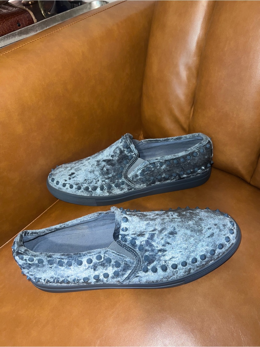 Steve Madden Drago textured velvet upper accented metallic stud trim men’s 13M